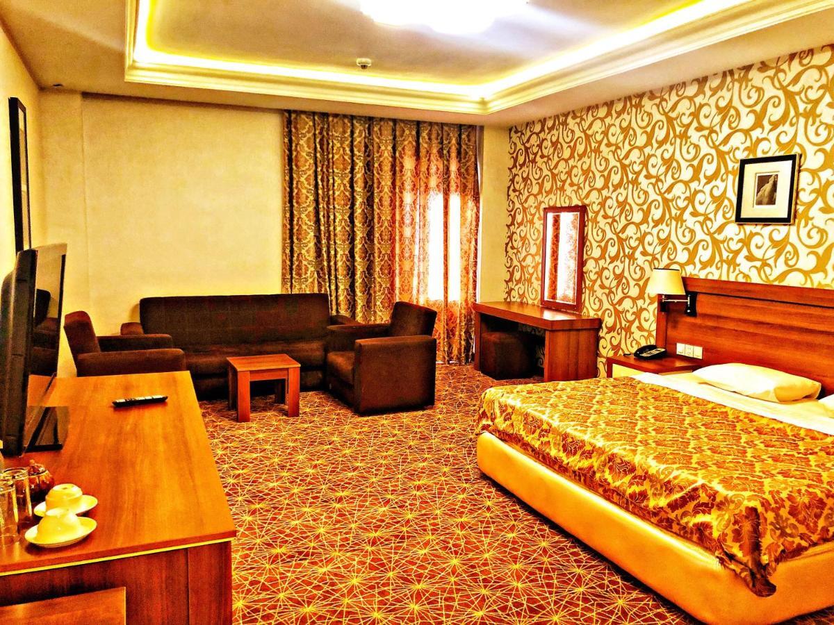 Mont Inn Hotel Baku Exteriör bild